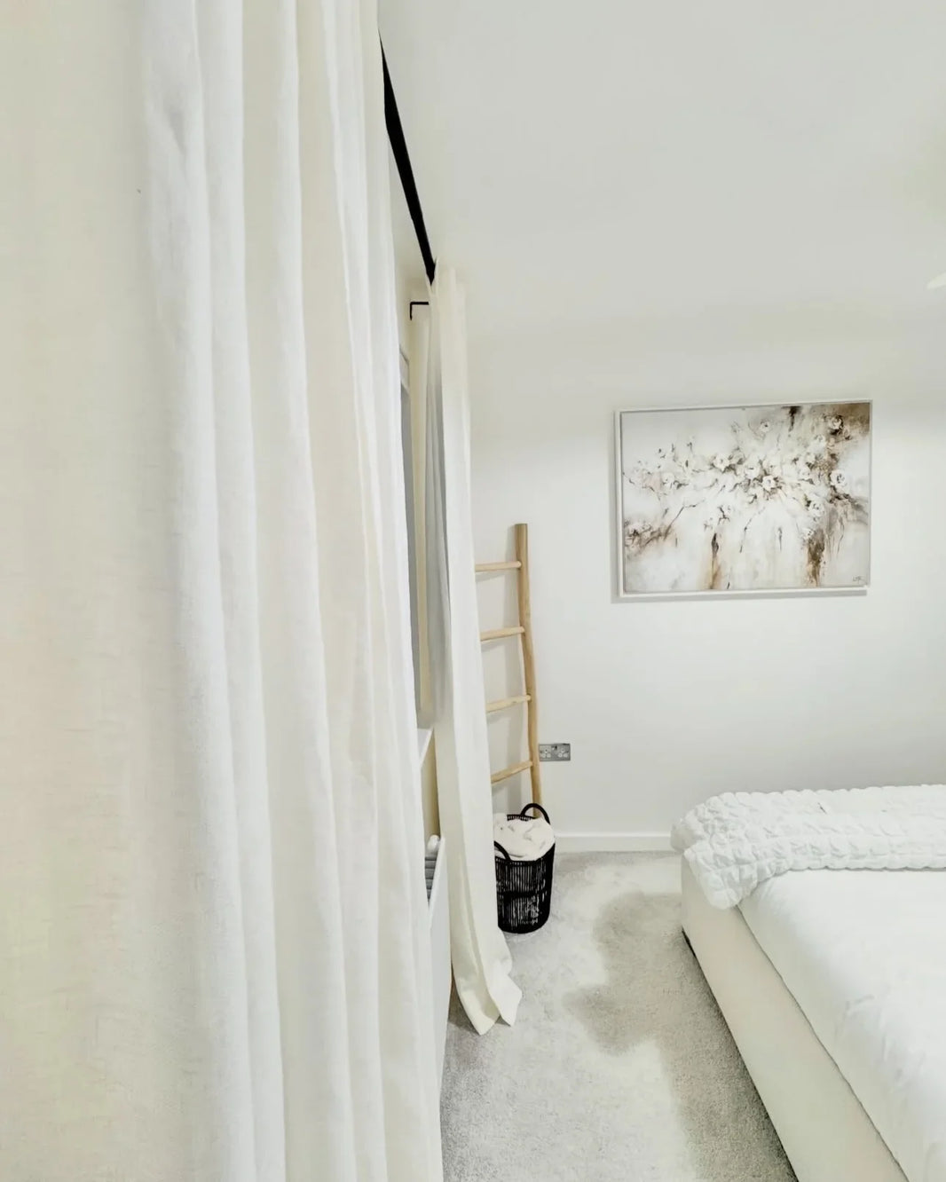 Can
White Blackout Curtains Truly Block Light? A Guide to Quality
Construction