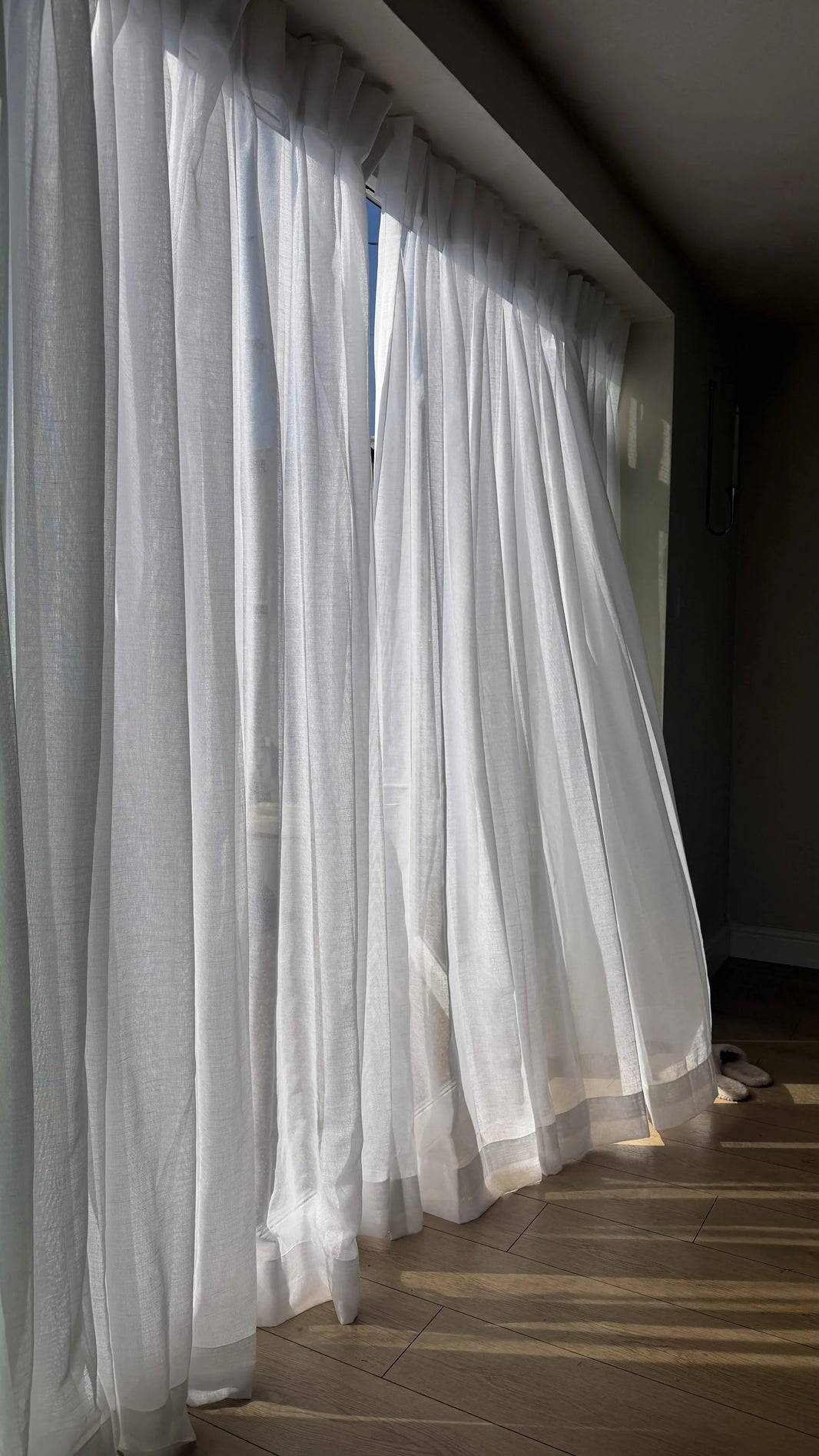 How to Hang Sheer Curtains