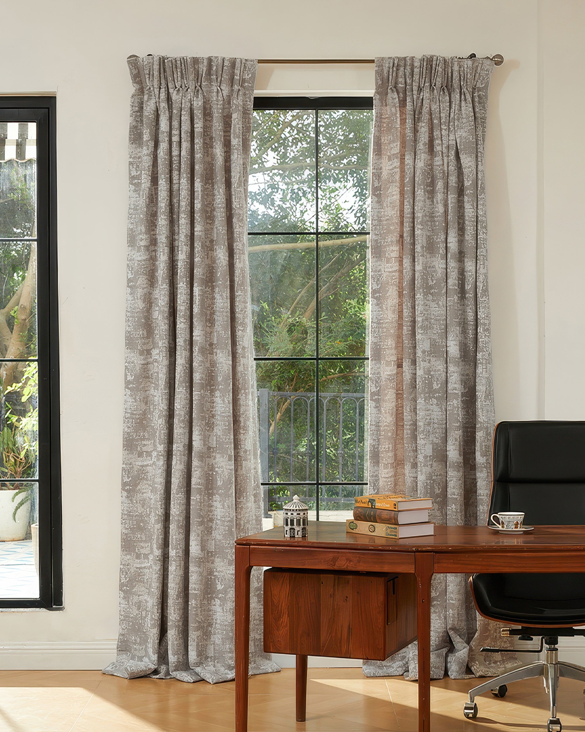 Mist 4 Layers Patterned Heavyweight Soundproof Thermal 100% Blackout Anti-Dust Custom Curtain