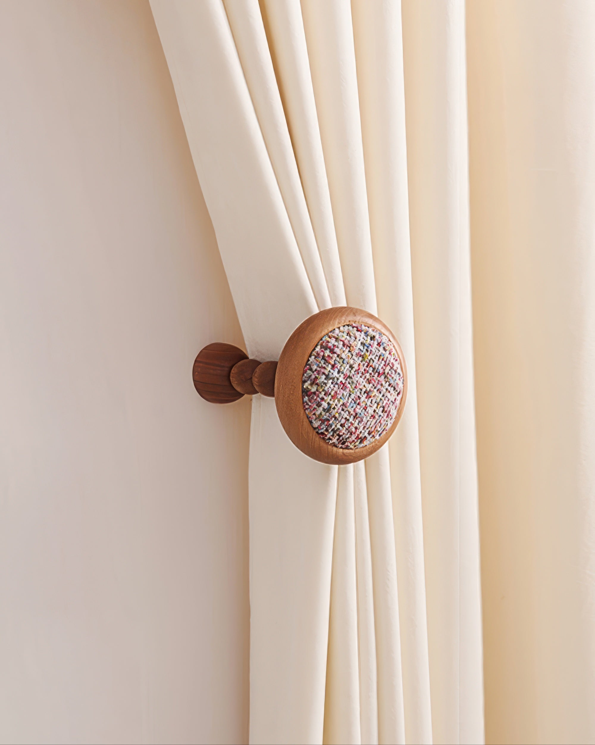 Chanel Style Wood Botton Yarn Wooden Curtain Wall Hook - TheHues