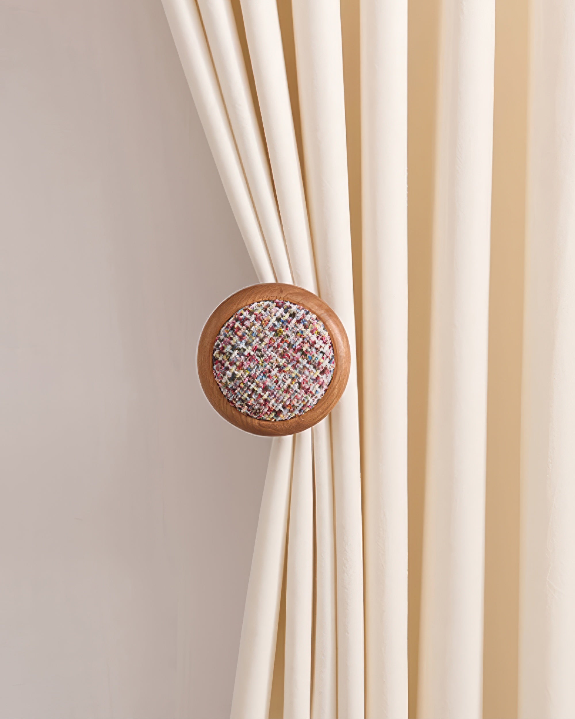 Chanel Style Wood Botton Yarn Wooden Curtain Wall Hook - TheHues