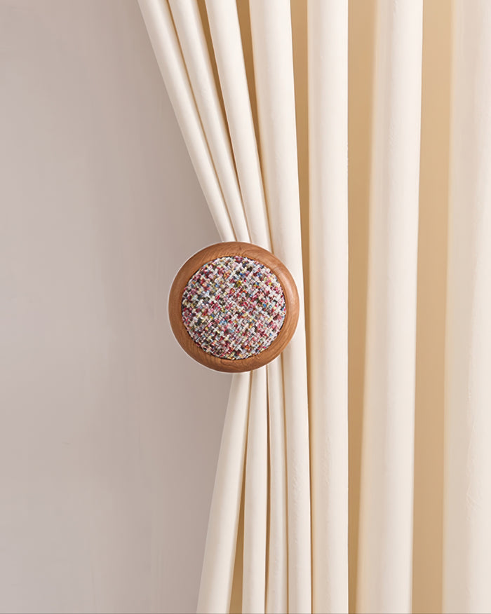 Chanel Style Wood Botton Yarn Wooden Curtain Wall Hook