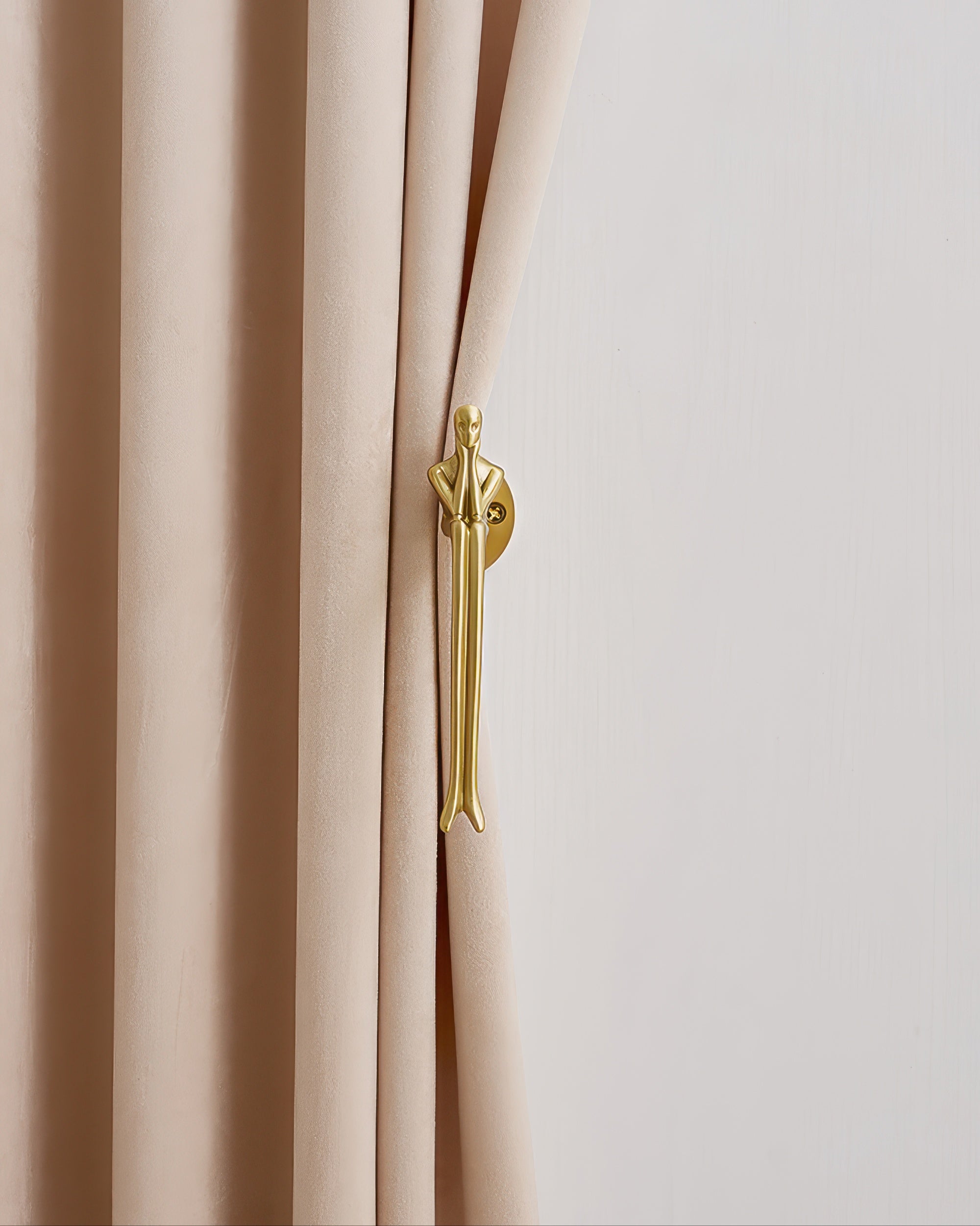 Mannequin Metal Curtain Wall Hook - TheHues