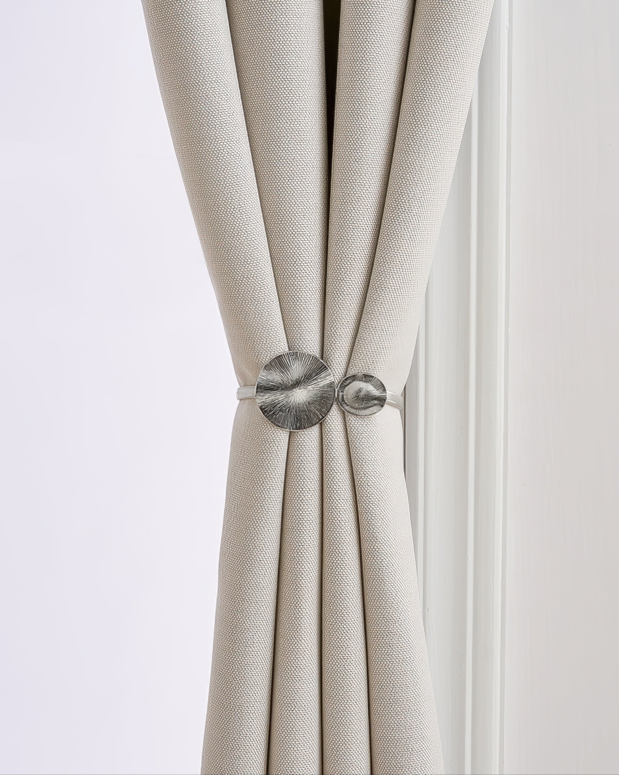 Springed Round Snap Curtain Tieback