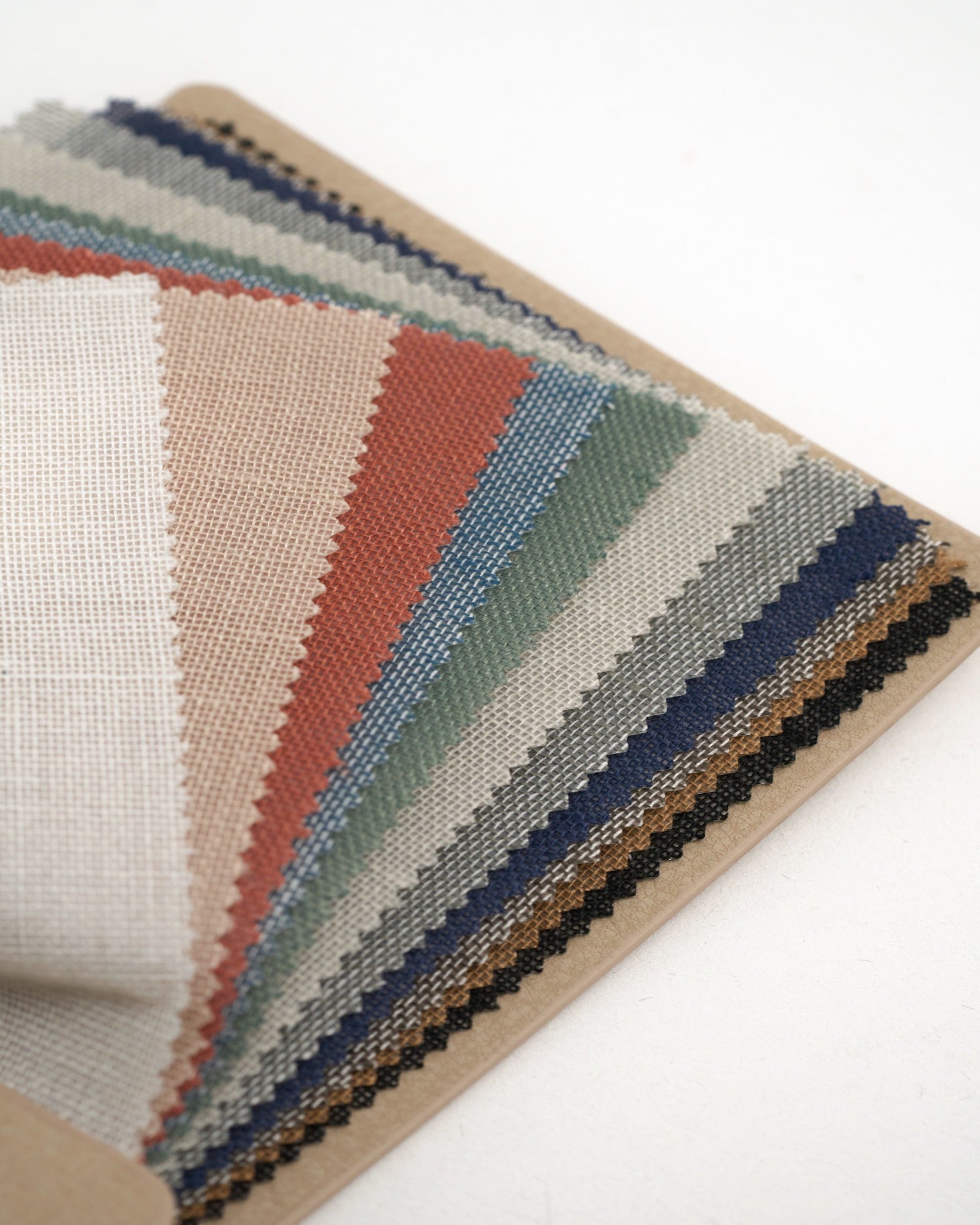 Yarn Sheer Swatch Book — 12 Colors