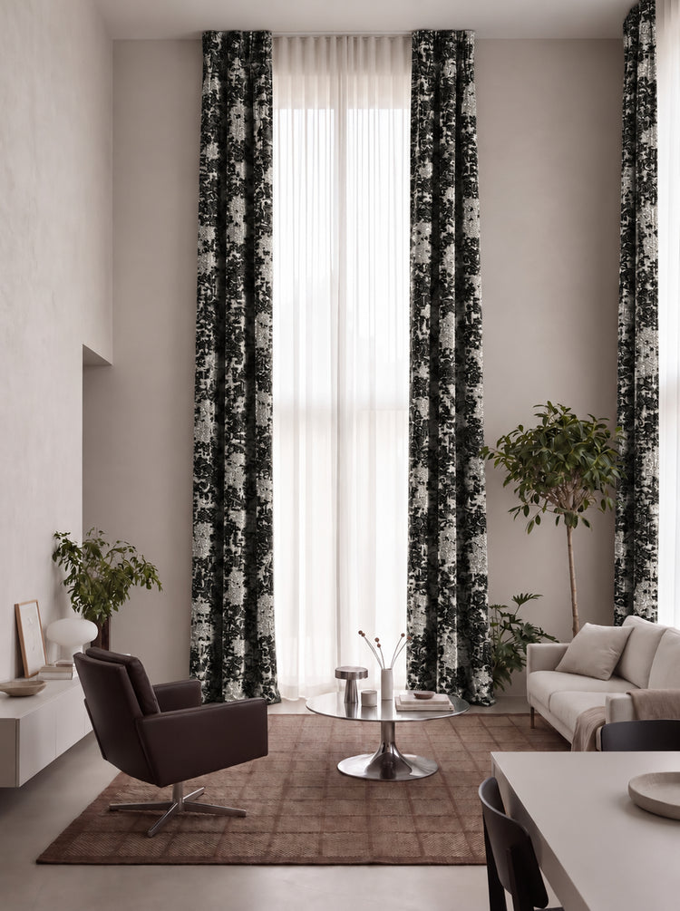 Mist 4 Layers Black — flat heading and natural drape, scene 1