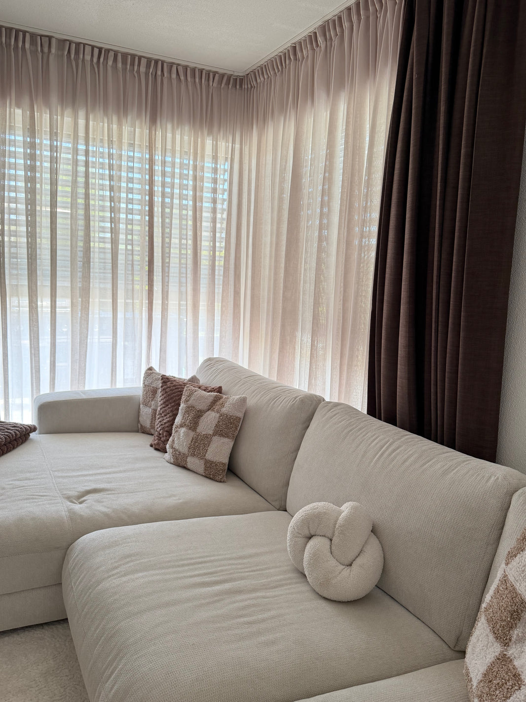 Zoe-Brown+Yarn-Natural-Unlined-Pleat Hook & Clip Rings-（my_homediary_0.1） — photo 3